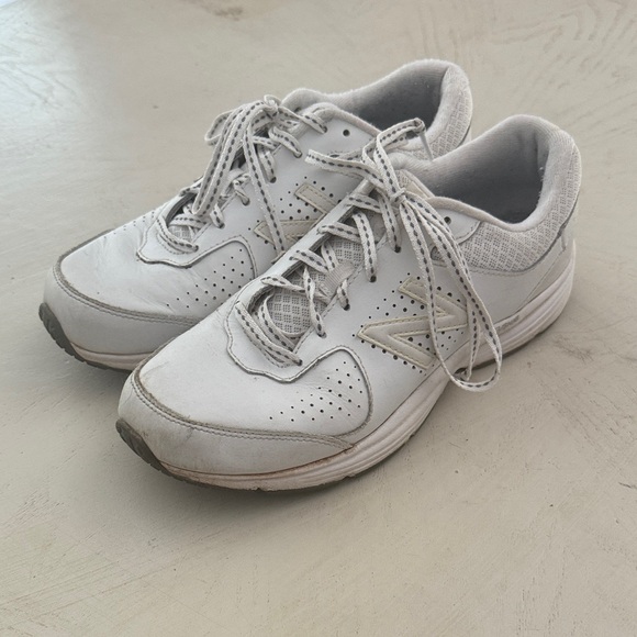 New Balance Shoes - Women’s size 9 NB 411 Cush white leather sneakers